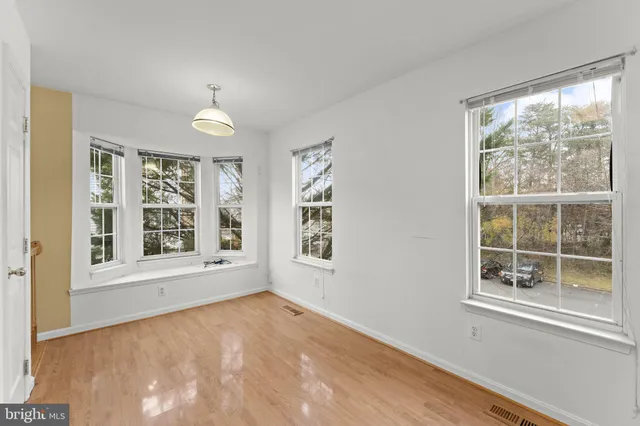 $425,000 | 8432 Limbaugh Way, Bristow, VA 20136