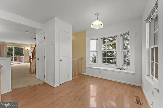 $425,000 | 8432 Limbaugh Way, Bristow, VA 20136