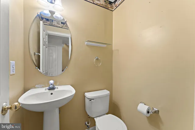 $425,000 | 8432 Limbaugh Way, Bristow, VA 20136