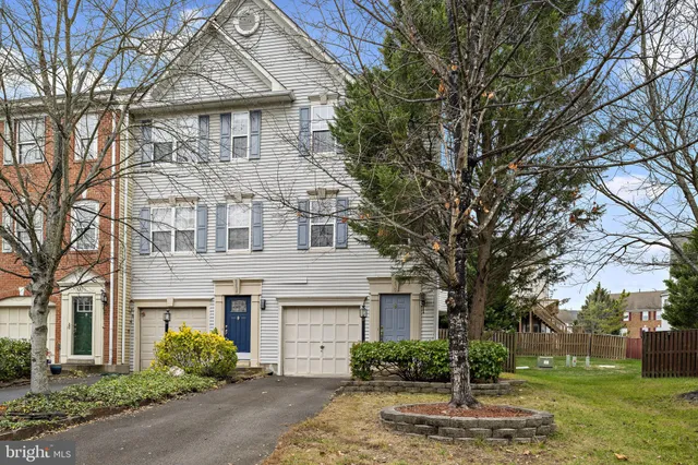 $425,000 | 8432 Limbaugh Way, Bristow, VA 20136