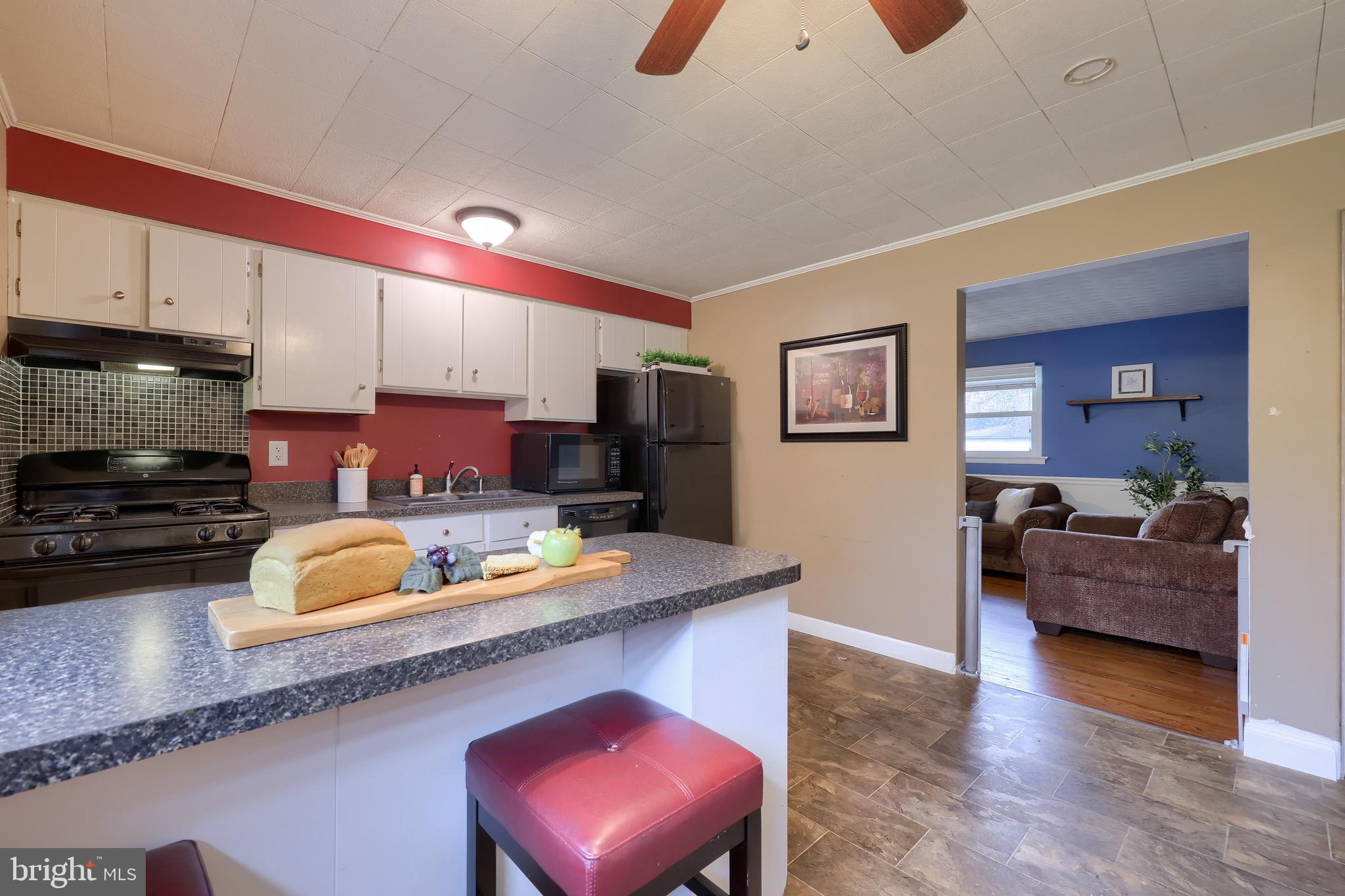2258 Cedar Road York, PA 17408 - Photo 8 of 25