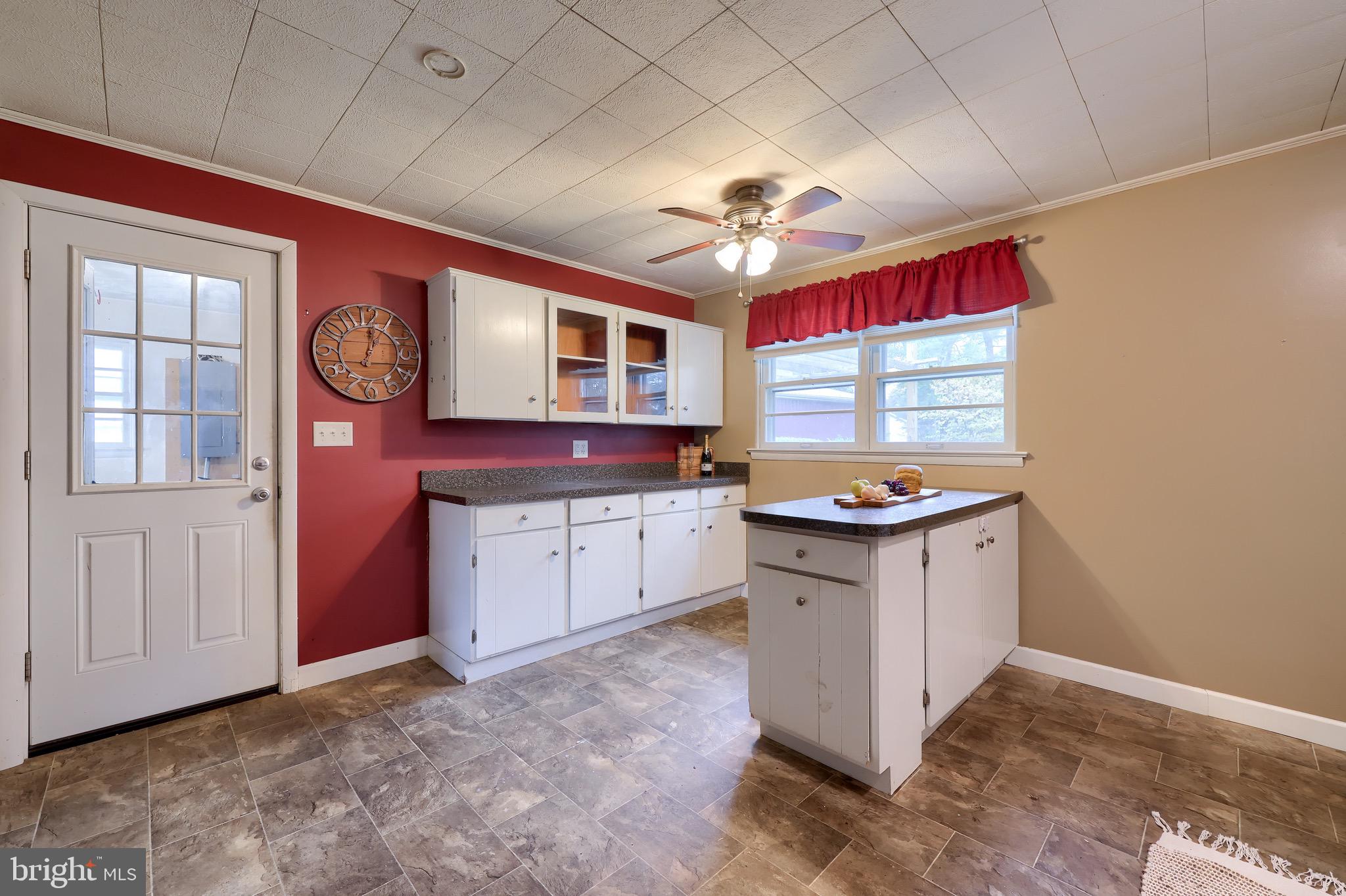 2258 Cedar Road York, PA 17408 - Photo 9 of 25