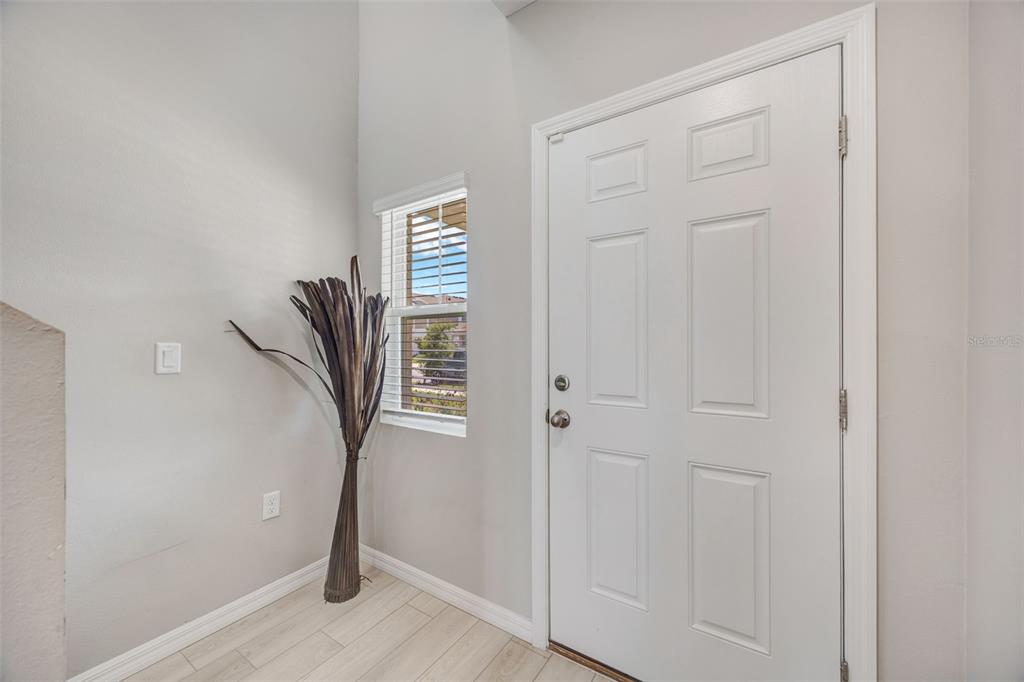 7571 Freesia Trace Wesley Chapel, FL 33545 - Photo 2 of 50