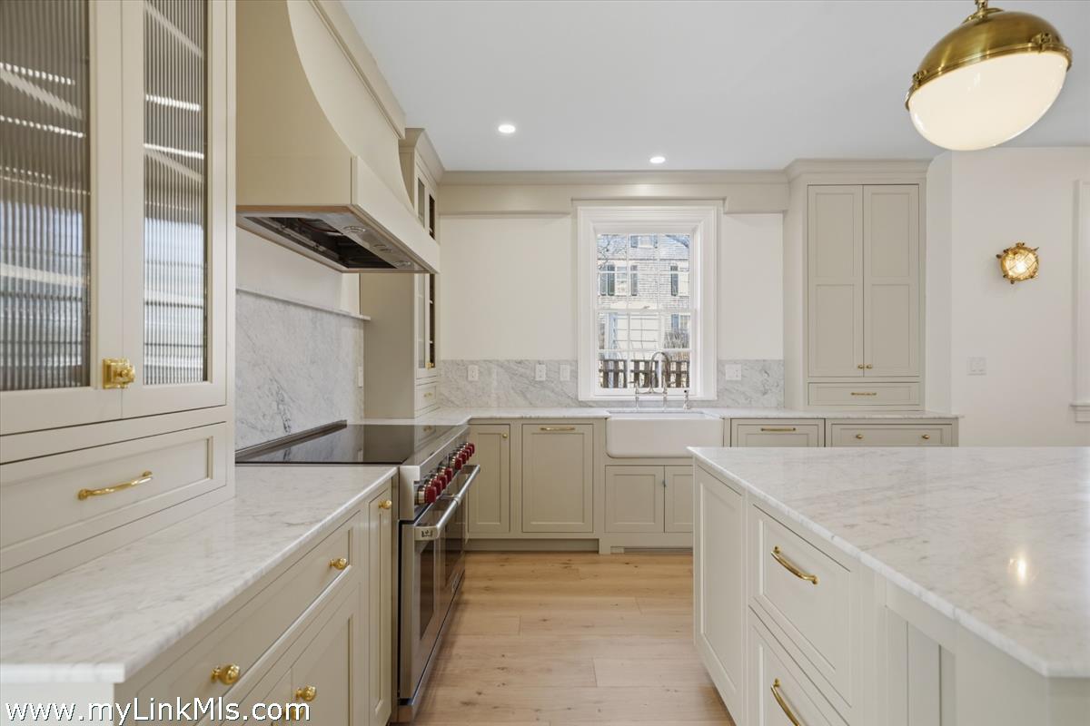 85 Orange Street Nantucket, MA 02554 - Photo 11 of 84