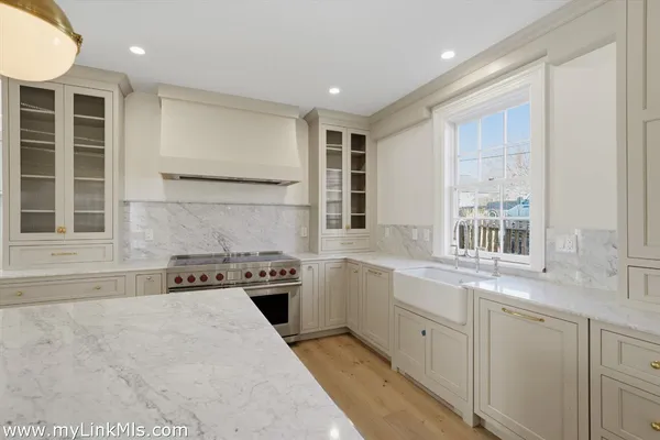 $7,695,000 | 85 Orange Street, Nantucket, MA 02554