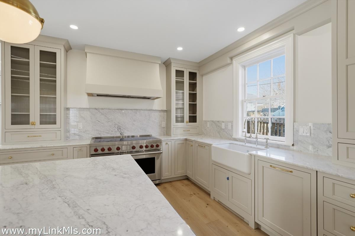 85 Orange Street Nantucket, MA 02554 - Photo 14 of 84