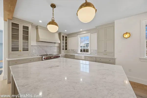 $7,695,000 | 85 Orange Street, Nantucket, MA 02554