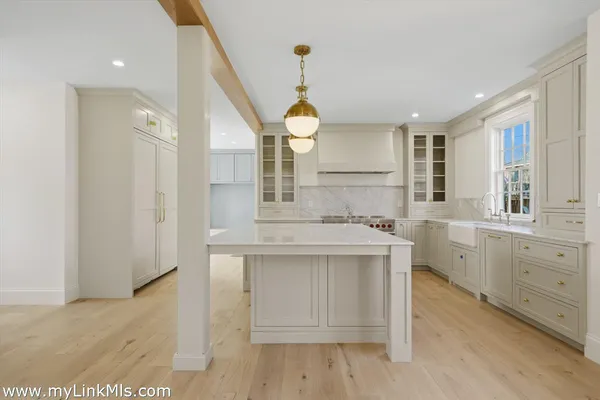 $7,695,000 | 85 Orange Street, Nantucket, MA 02554
