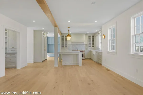 $7,695,000 | 85 Orange Street, Nantucket, MA 02554