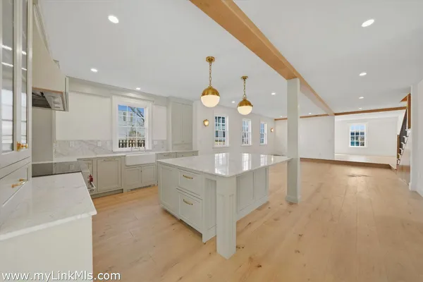 $7,695,000 | 85 Orange Street, Nantucket, MA 02554