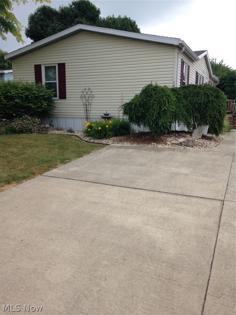 1689 Harbor Crossing Road, Unit 224 Lakeside Marblehead, OH 43440 - Photo 3 of 19 Gallery Image 3