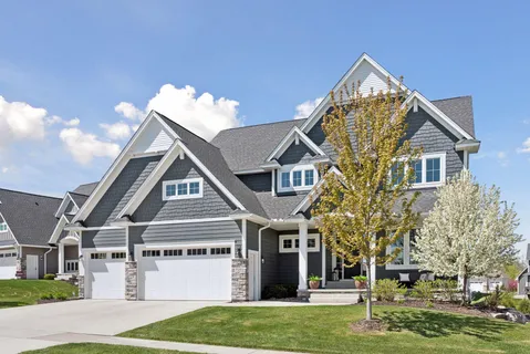 $1,099,000 | 7529 Urbandale Lane North, Maple Grove, MN 55311