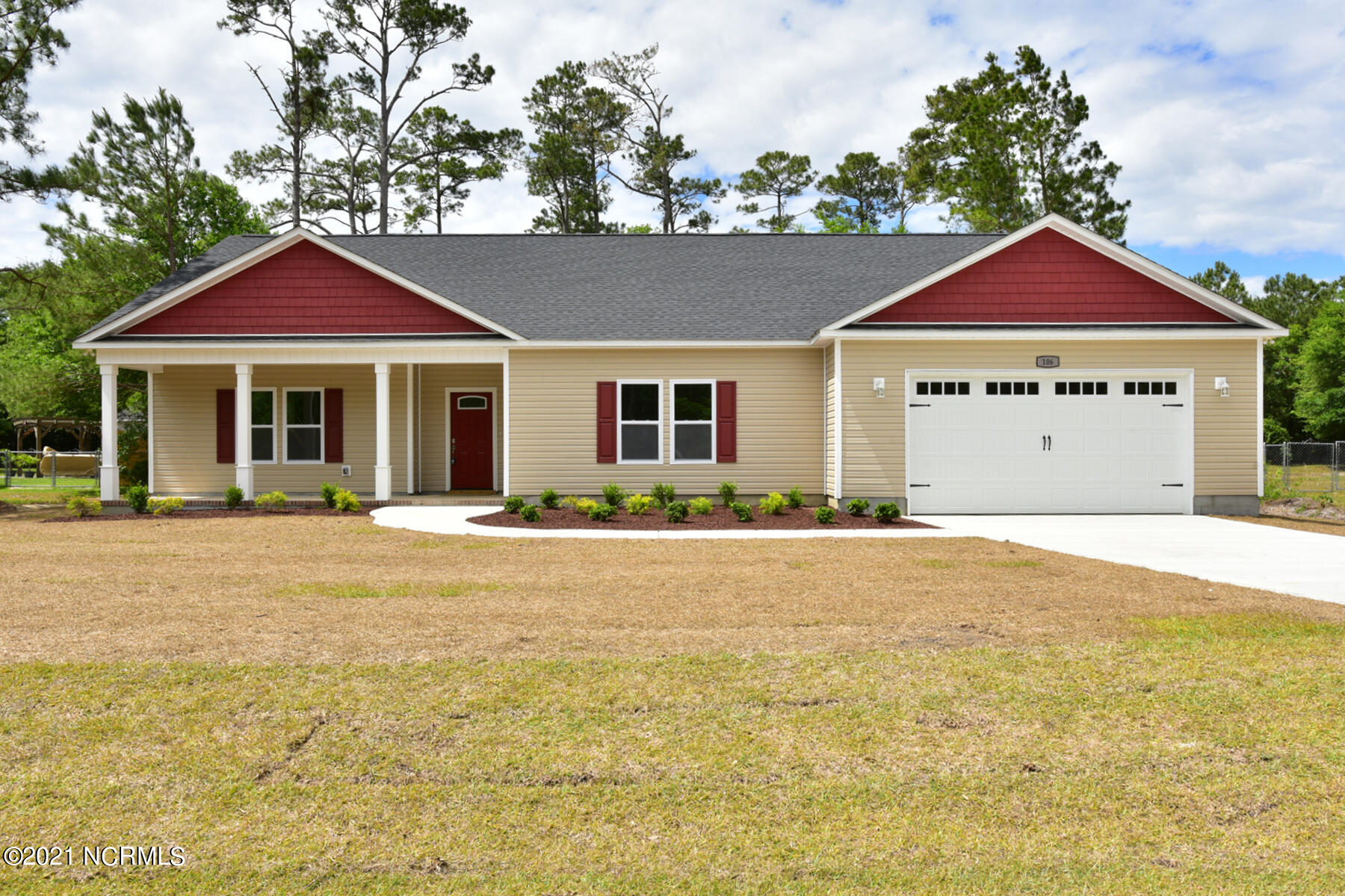 212 North Windy Ridge Road Hubert, NC 28539 - Photo 1 of 45 Primary