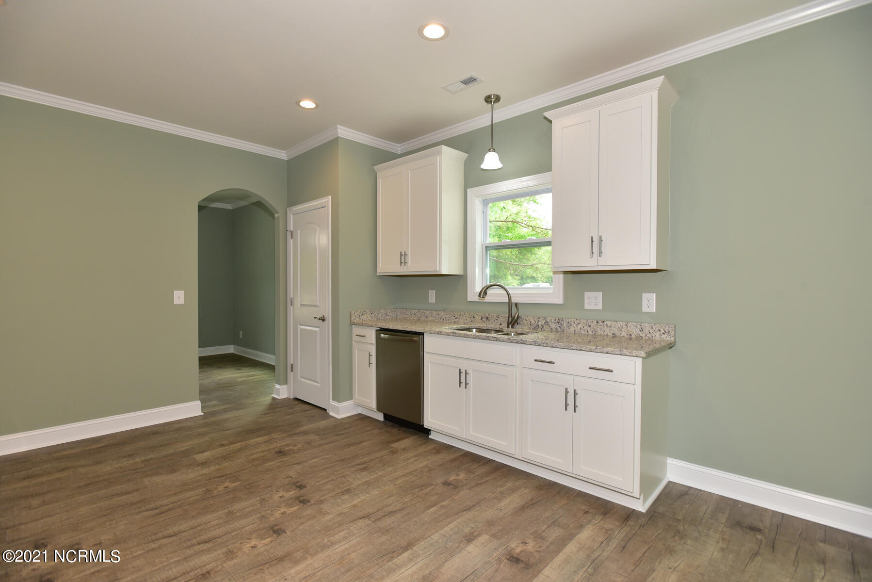 212 North Windy Ridge Road Hubert, NC 28539 - Photo 11 of 45 064