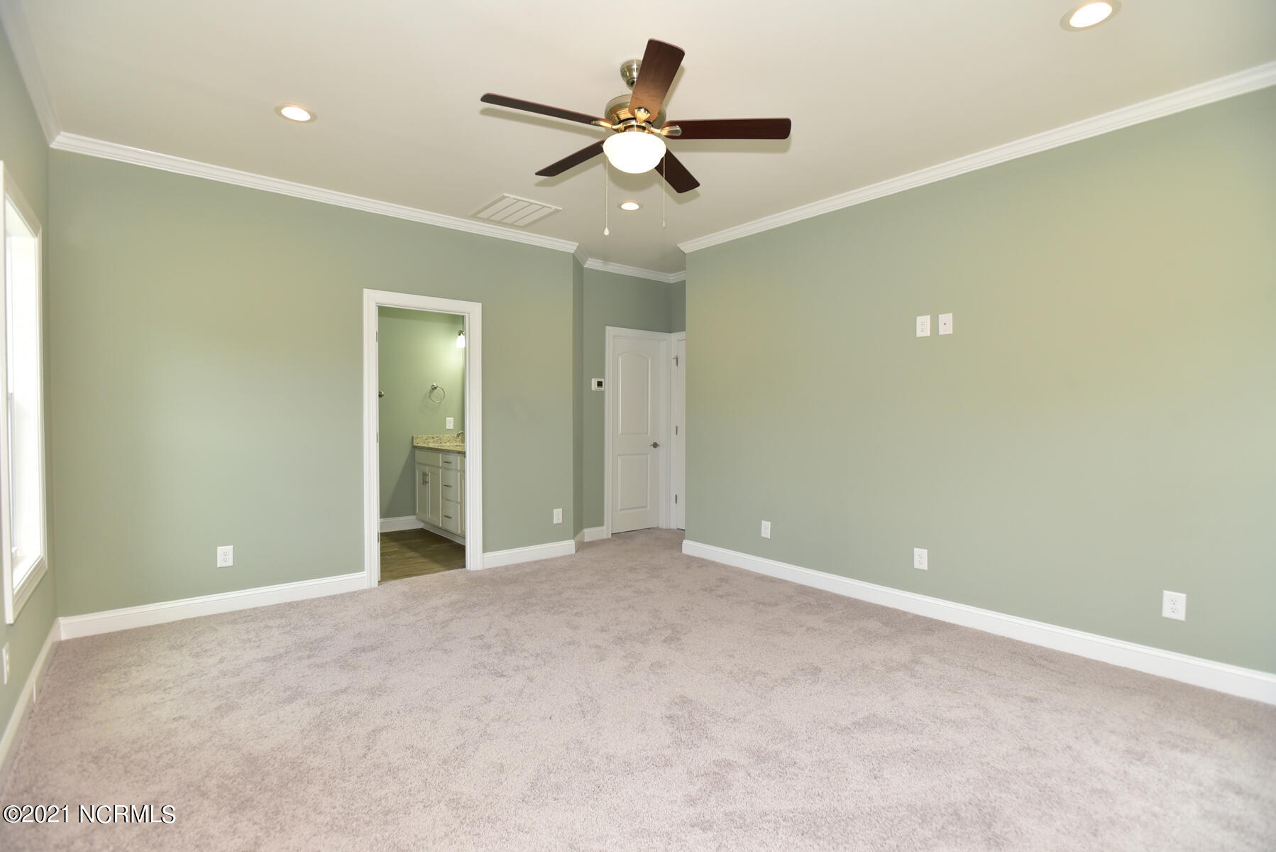 212 North Windy Ridge Road Hubert, NC 28539 - Photo 25 of 45 088