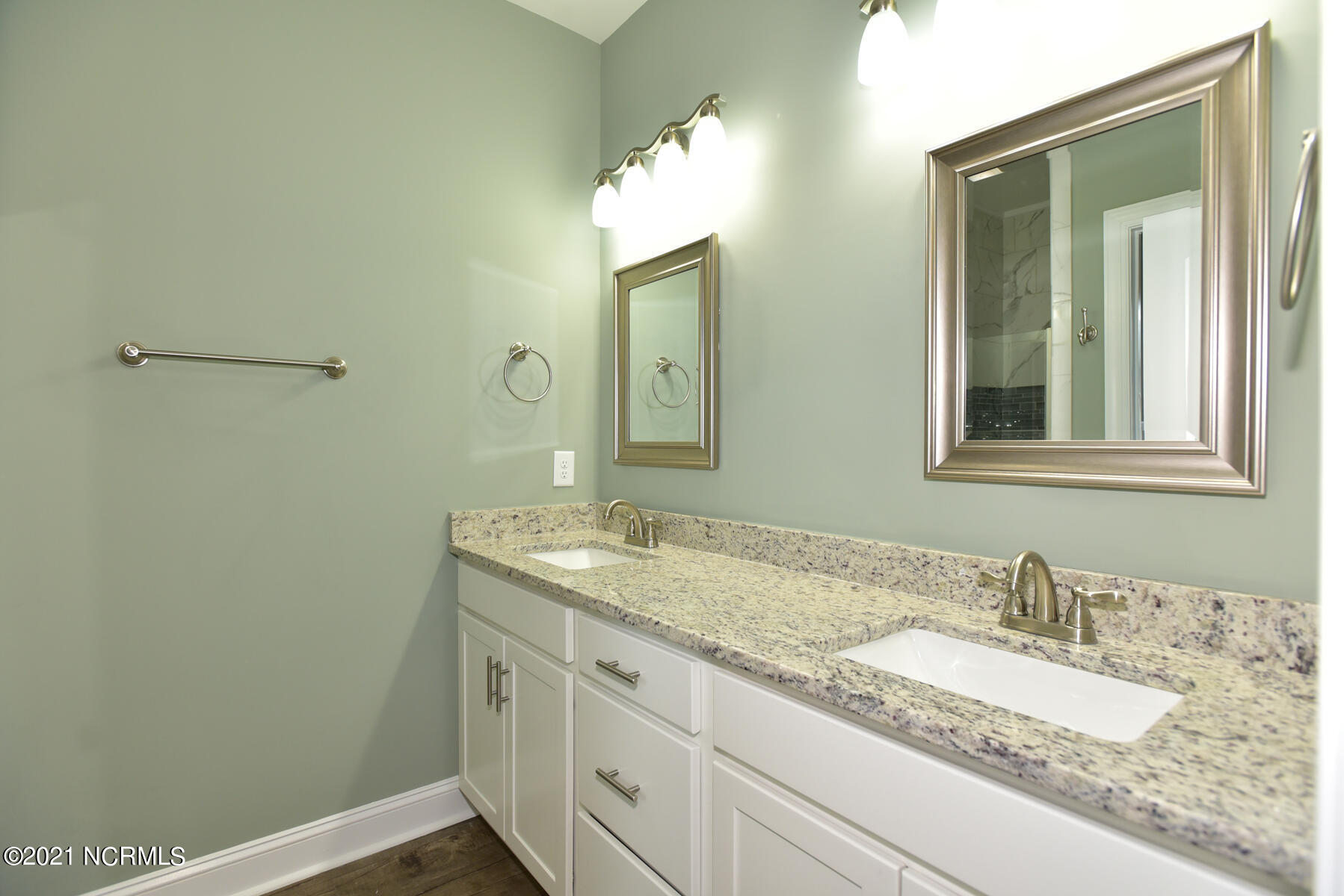 212 North Windy Ridge Road Hubert, NC 28539 - Photo 28 of 45 095