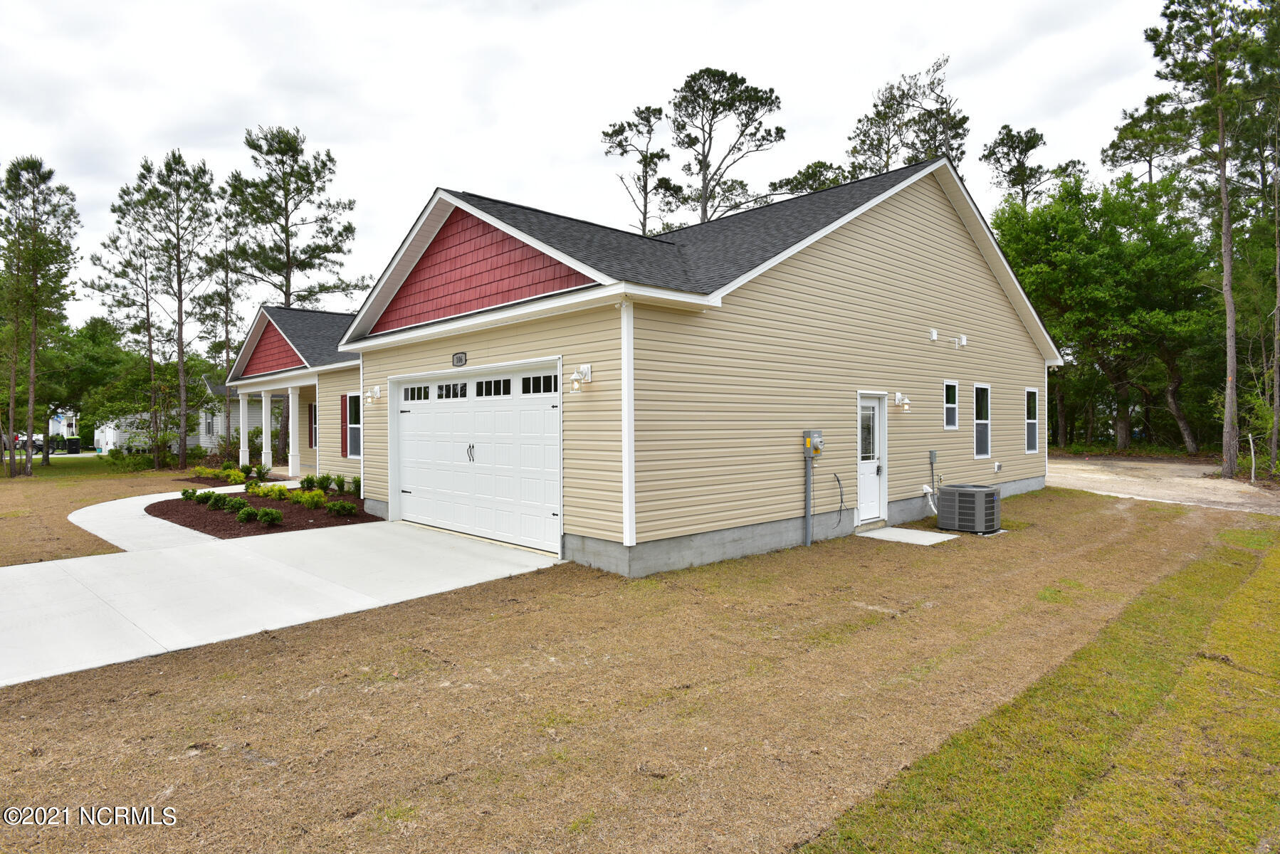 212 North Windy Ridge Road Hubert, NC 28539 - Photo 3 of 45 007
