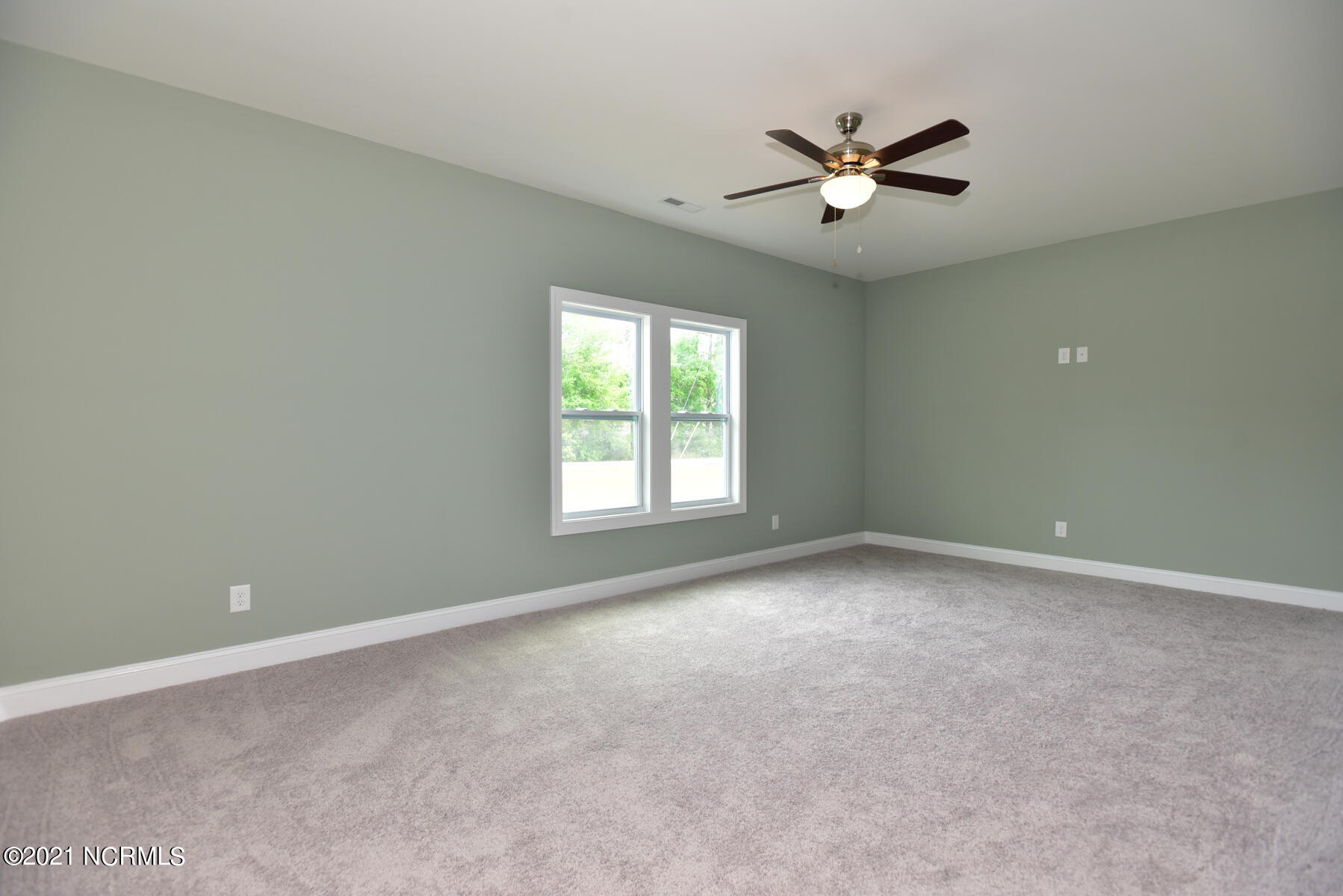 212 North Windy Ridge Road Hubert, NC 28539 - Photo 31 of 45 103