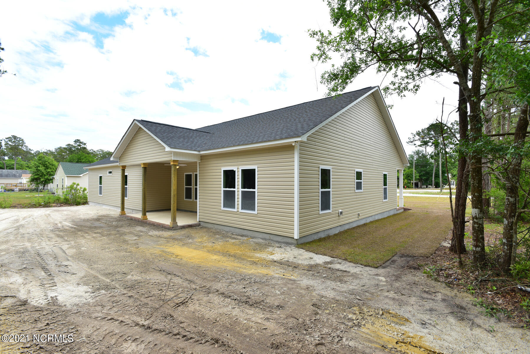 212 North Windy Ridge Road Hubert, NC 28539 - Photo 44 of 45 011