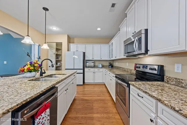 $420,000 | 605 Fosse Way, Jacksonville, NC 28546