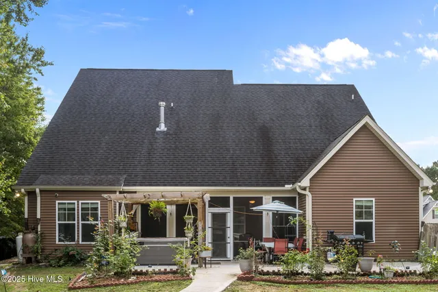 $420,000 | 605 Fosse Way, Jacksonville, NC 28546