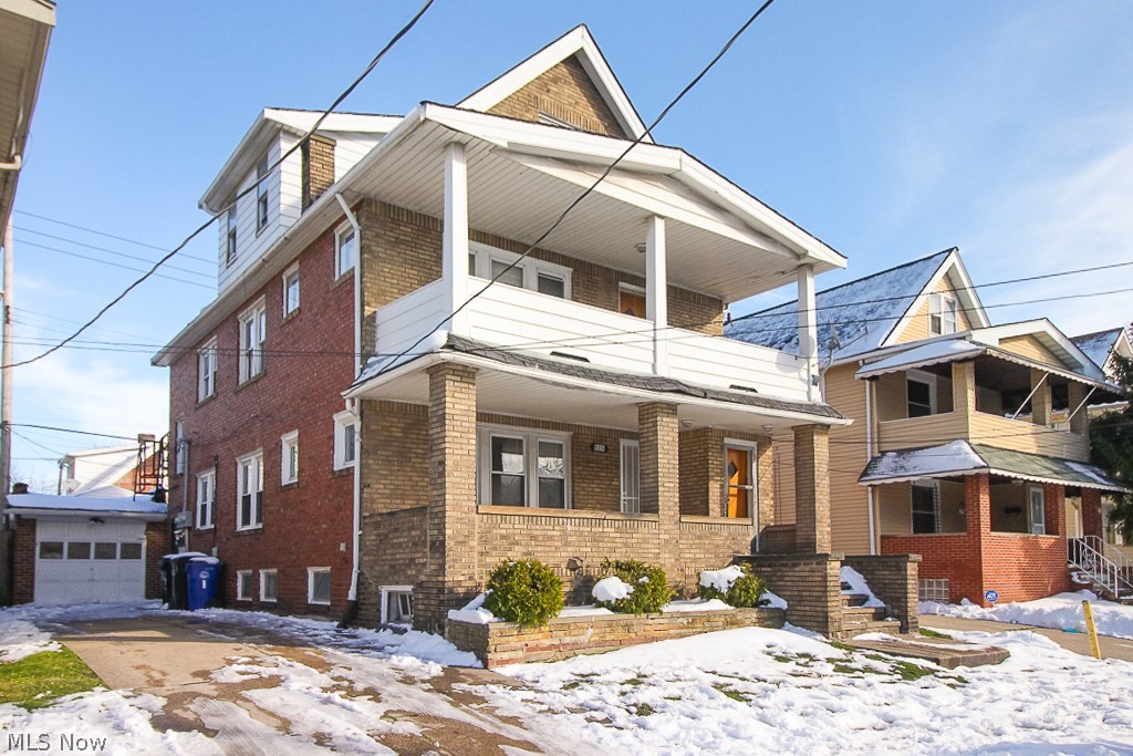 825 Alhambra Road, Unit 1/DN Cleveland, OH 44110 - Photo 2 of 28