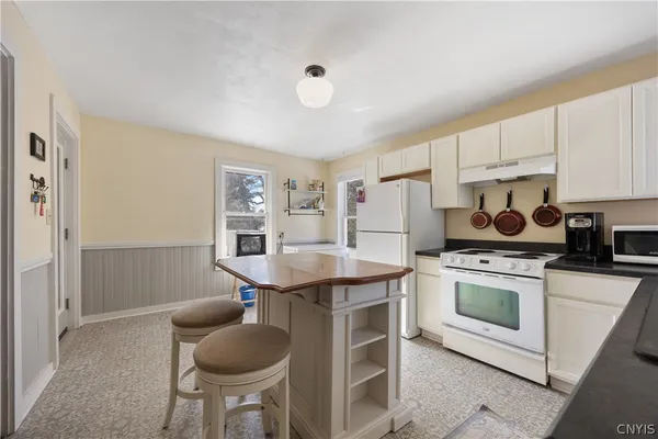 $309,900 | 51 Burton Street, Cazenovia, NY 13035