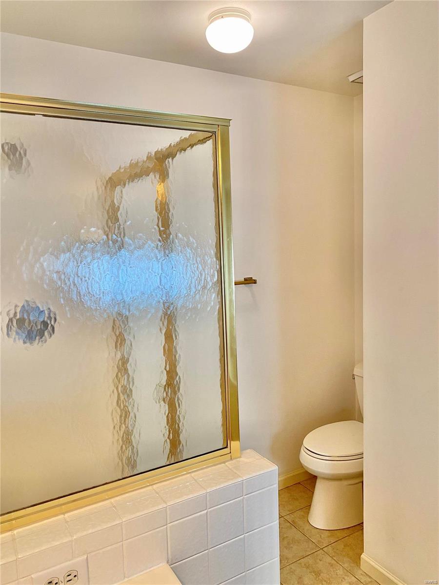 575 North Graeser Road St. Louis, MO 63141 - Photo 10 of 34 Gallery Image 10