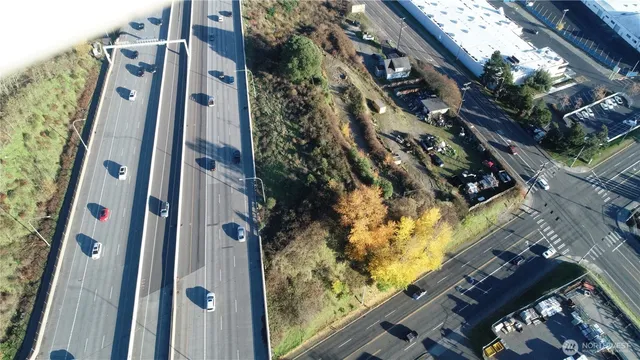a view of an outdoor space