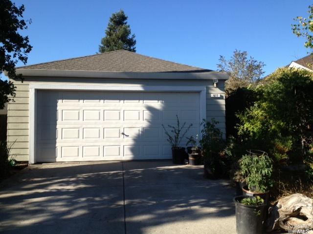 677 Powderhorn Avenue Santa Rosa, CA 95407 - Photo 1 of 1 a front view of a house
