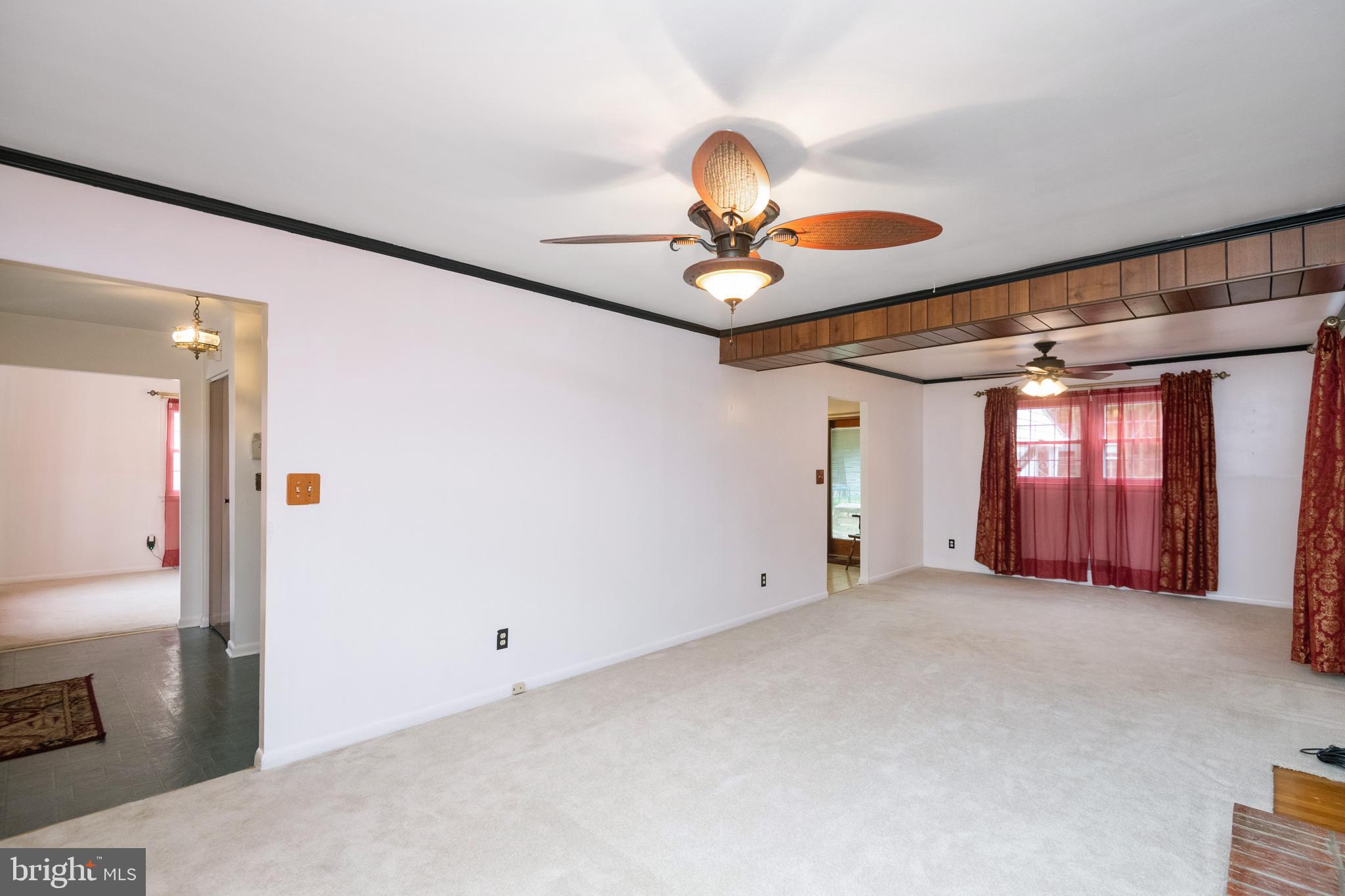 8700 Goldenwood Road Rosedale, MD 21237 - Photo 4 of 35