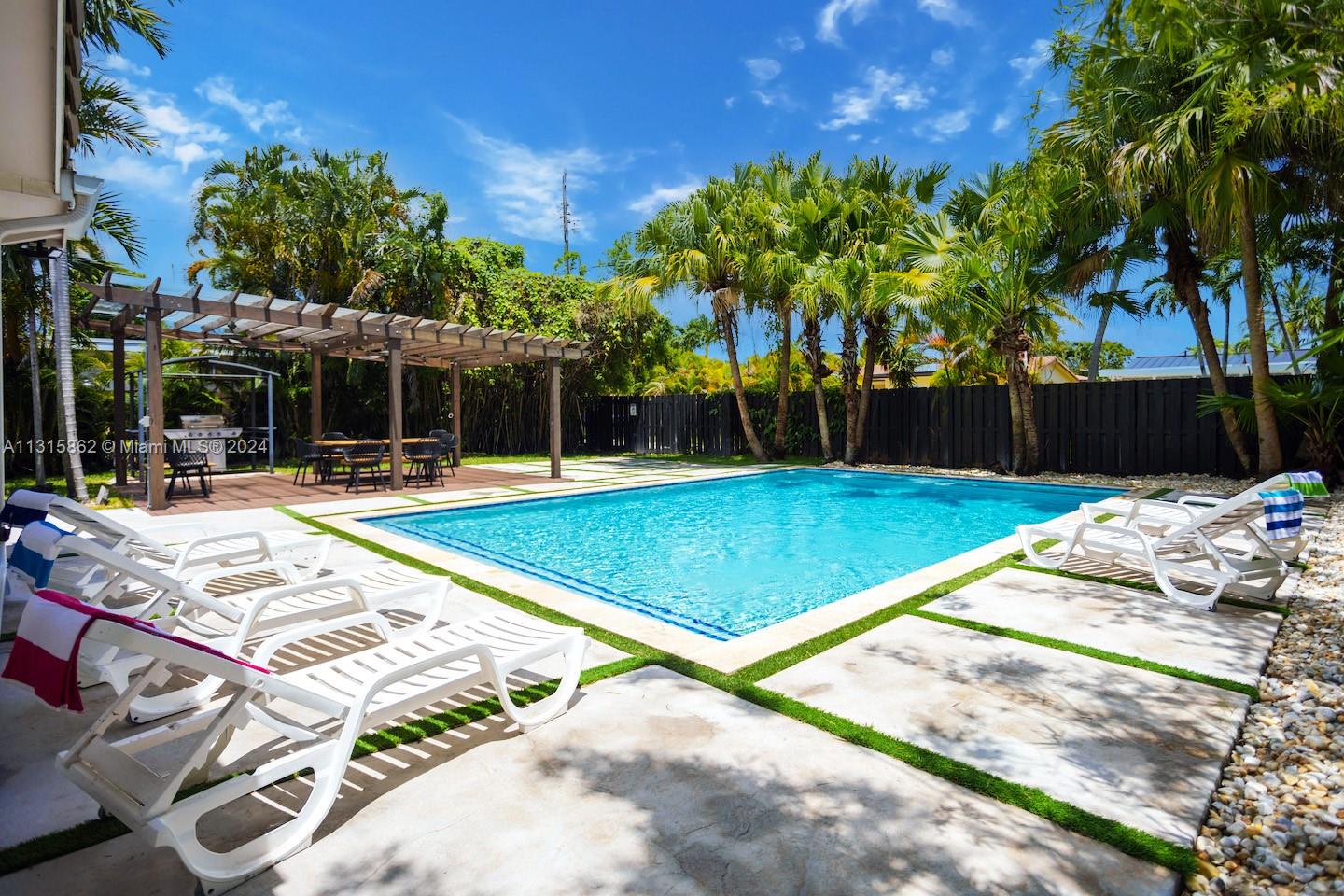 1307 Rodman Street Hollywood, FL 33019 - Photo 2 of 38