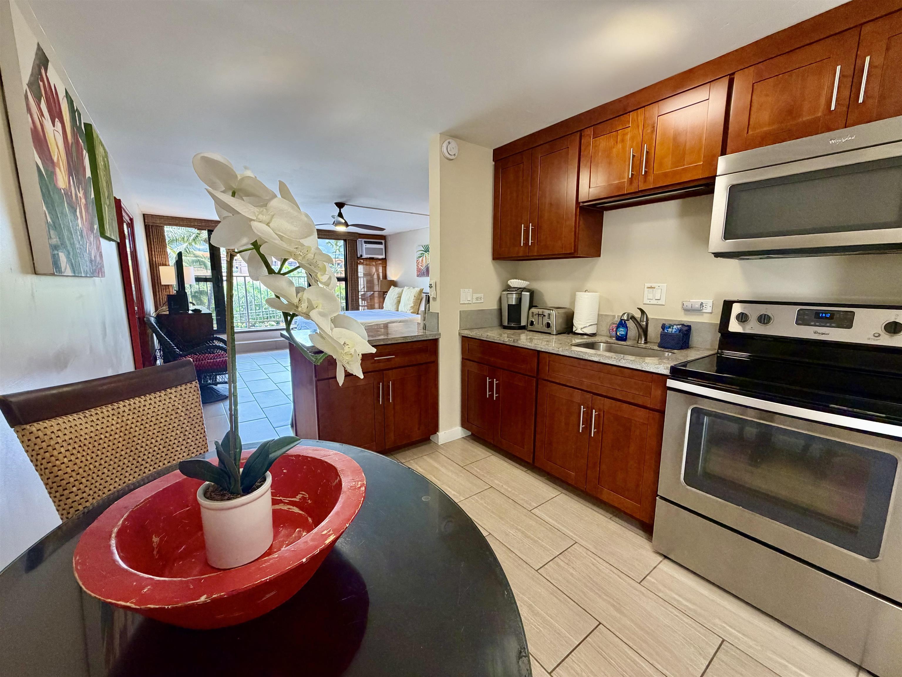 3785 Lower Honoapiilani Road, Unit 401 Lahaina, HI 96761 - Photo 2 of 30