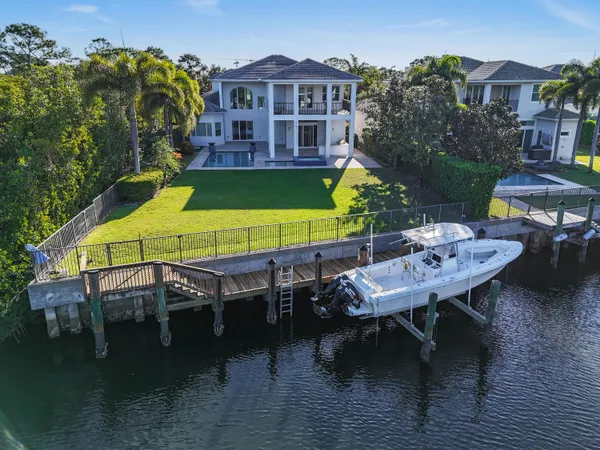 $6,999,000 | 13965 Willow Cay Drive, Juno Beach, FL 33408