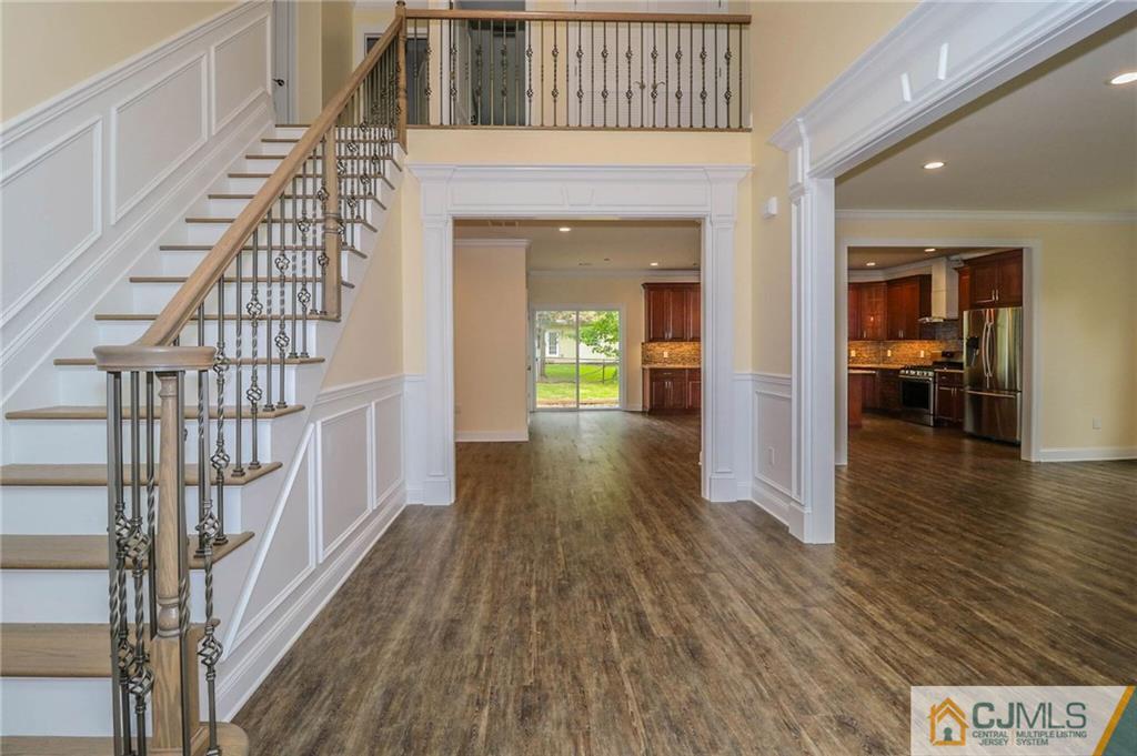 23 Windsor Road Edison, NJ 08817 - Photo 4 of 25