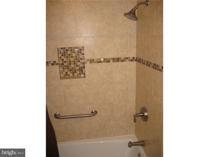 318 Hampton Road Wilmington, DE 19803 - Photo 12 of 25 Master Bathroom