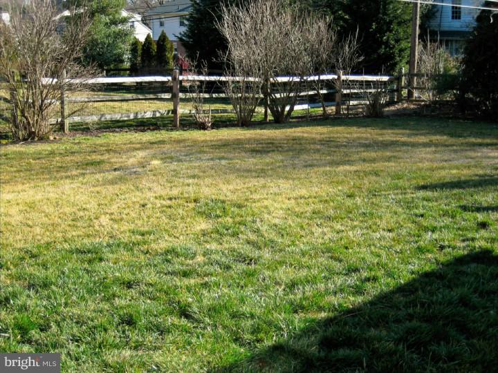 318 Hampton Road Wilmington, DE 19803 - Photo 24 of 25 Back Yard