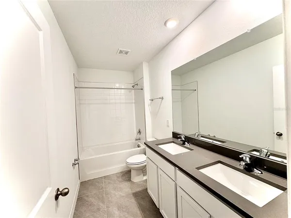 $2,695 | 35629 Kinsey Point, Zephyrhills, FL 33541