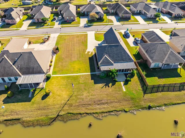 $285,000 | 133 Lake Accardo Avenue, Thibodaux, LA 70301