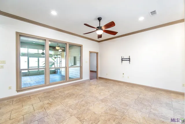 $285,000 | 133 Lake Accardo Avenue, Thibodaux, LA 70301