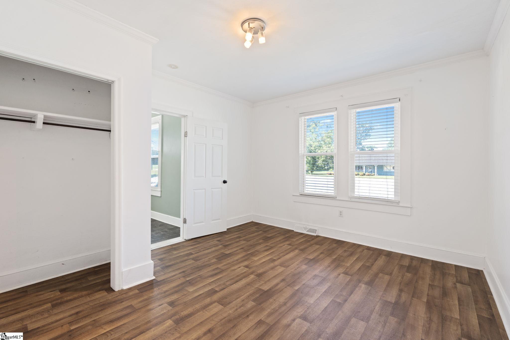 514 North Broad Street Clinton, SC 29325 - Photo 13 of 21