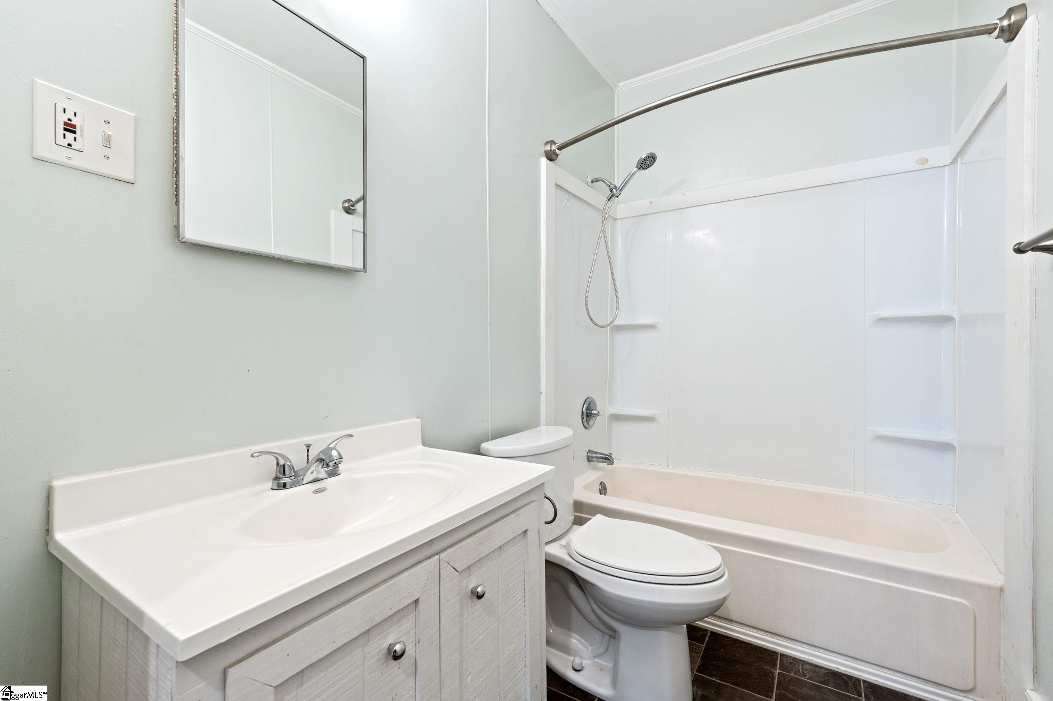 514 North Broad Street Clinton, SC 29325 - Photo 14 of 21