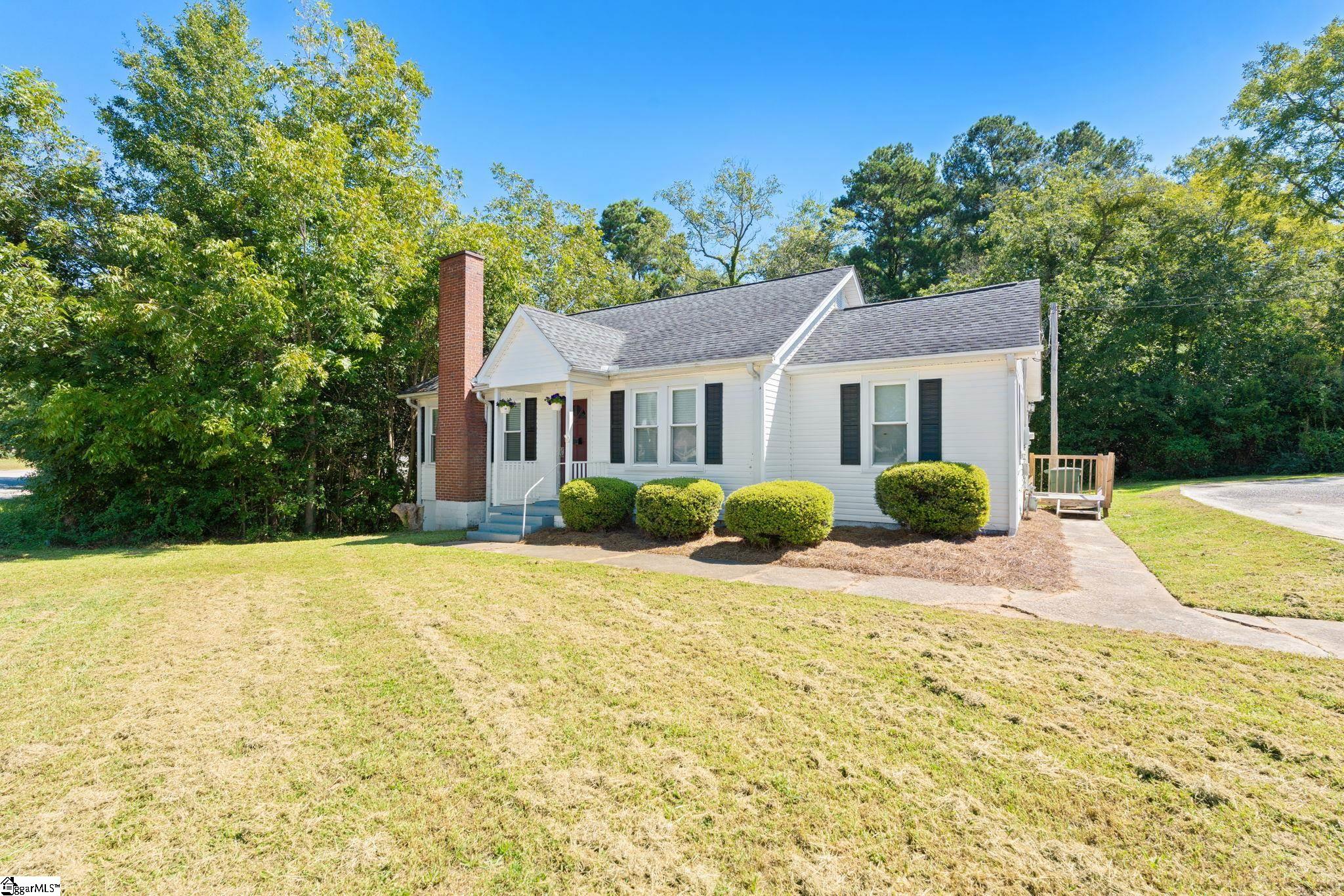 514 North Broad Street Clinton, SC 29325 - Photo 3 of 21