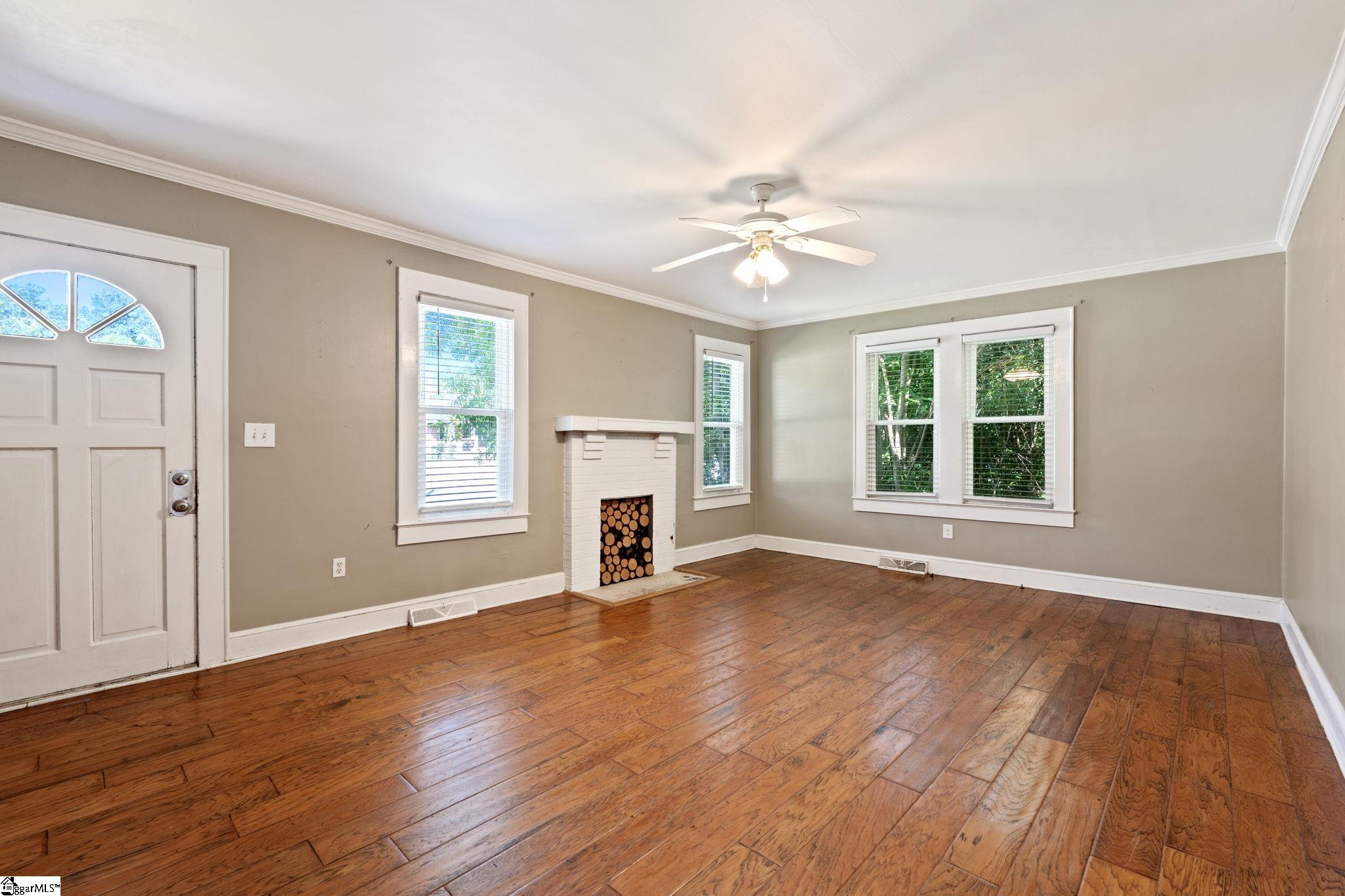 514 North Broad Street Clinton, SC 29325 - Photo 4 of 21