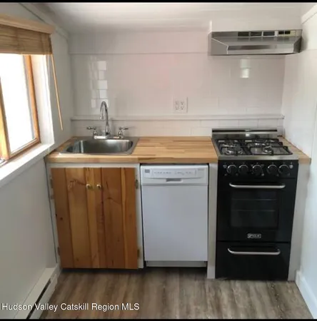 $2,450 | 195 Glenford Wittenberg Road, Glenford, NY 12433