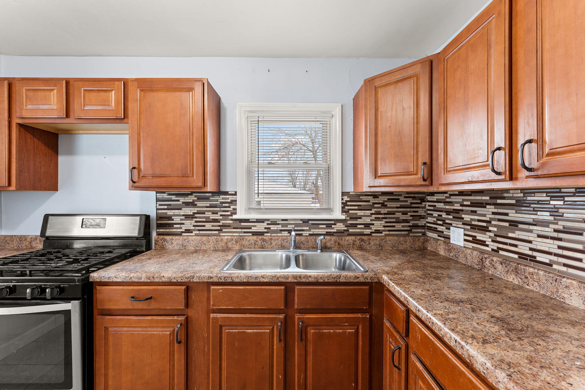 139 North Indiana Street Griffith, IN 46319 - Photo 6 of 19 2048x1365