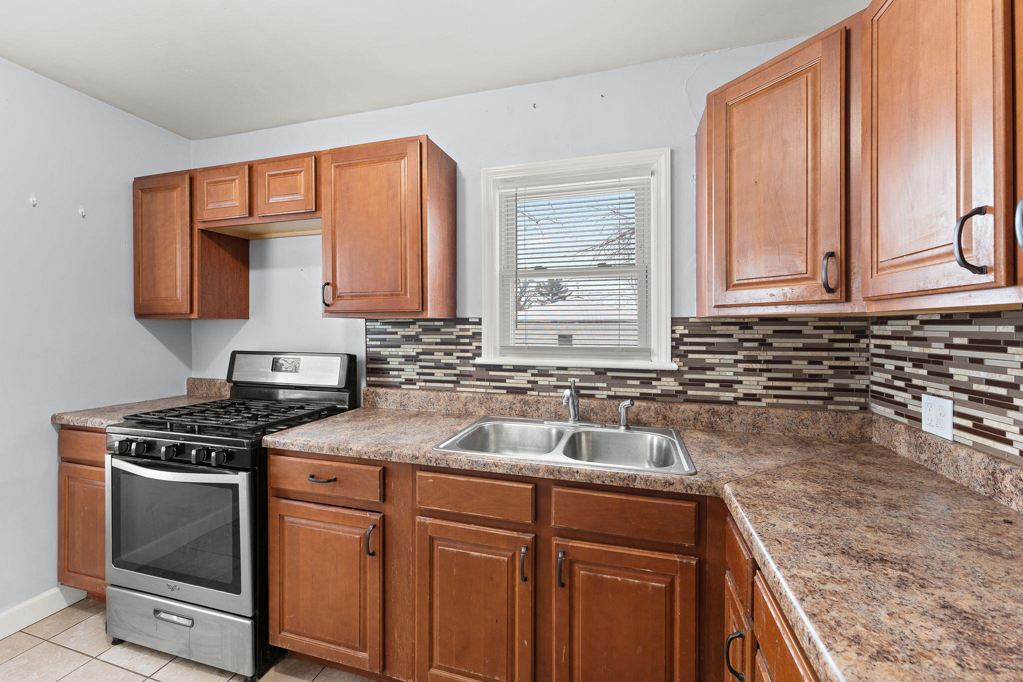 139 North Indiana Street Griffith, IN 46319 - Photo 7 of 19 2048x1365