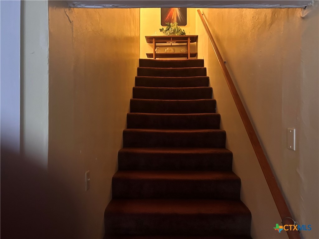 402 East Ireland Street Seguin, TX 78155 - Photo 6 of 14 stairs for 3rd bedroom