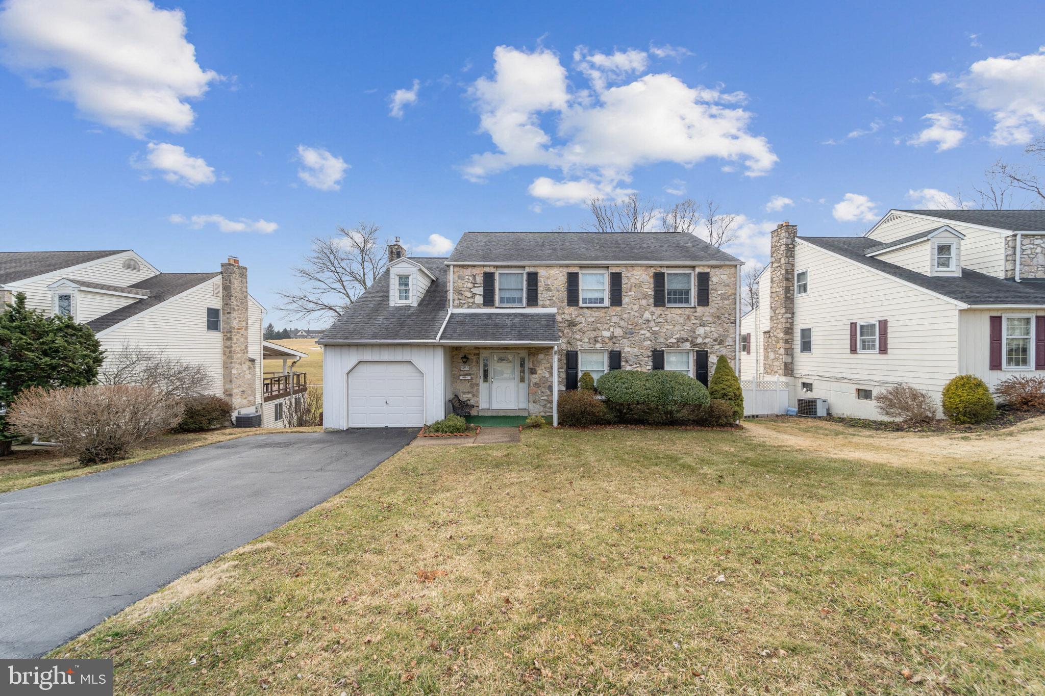 355 Hemlock Lane Springfield, PA 19064 - Photo 1 of 30 Gallery Image 1
