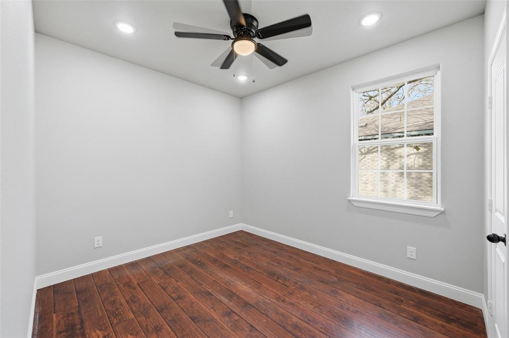 308 Lewis Street Cleburne, TX 76031 - Photo 10 of 24